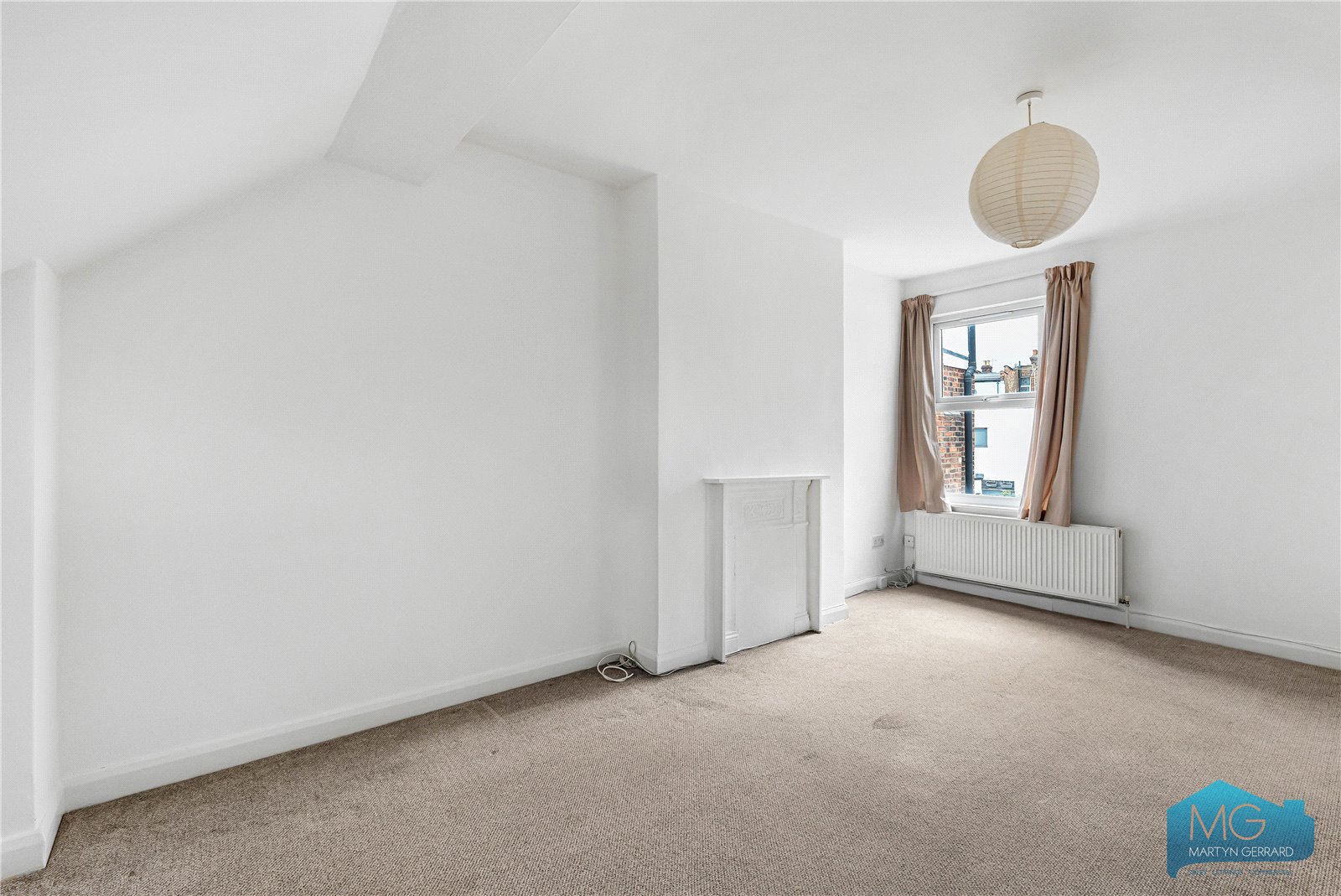 1 bedroom Apartment for sale - Martyn Gerrard