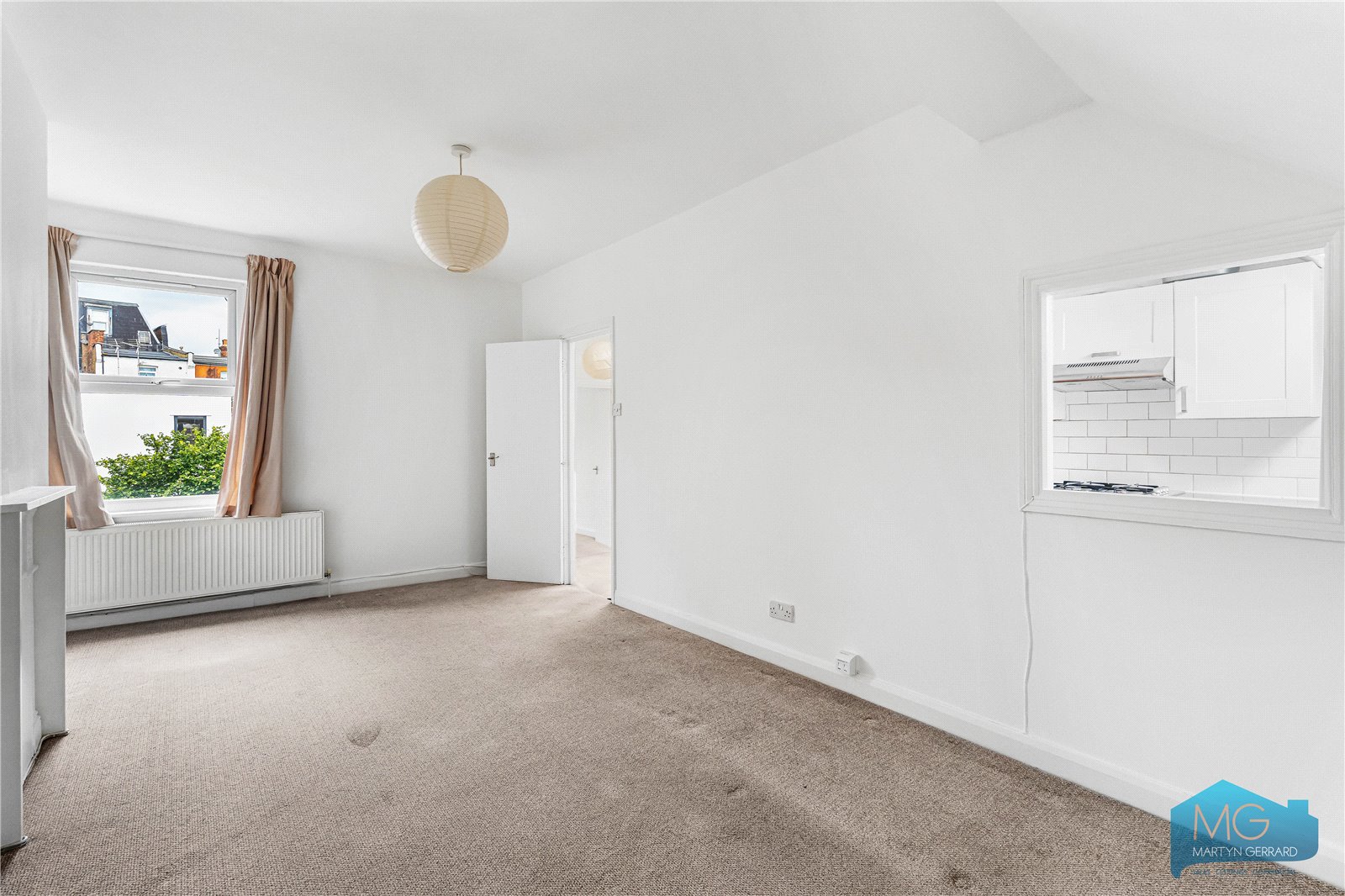 Oakley Gardens, Crouch End, London, N8+  - Martyn Gerrard
