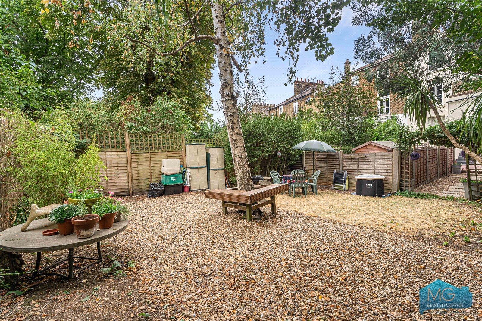 2 bedroom Apartment for sale - Martyn Gerrard