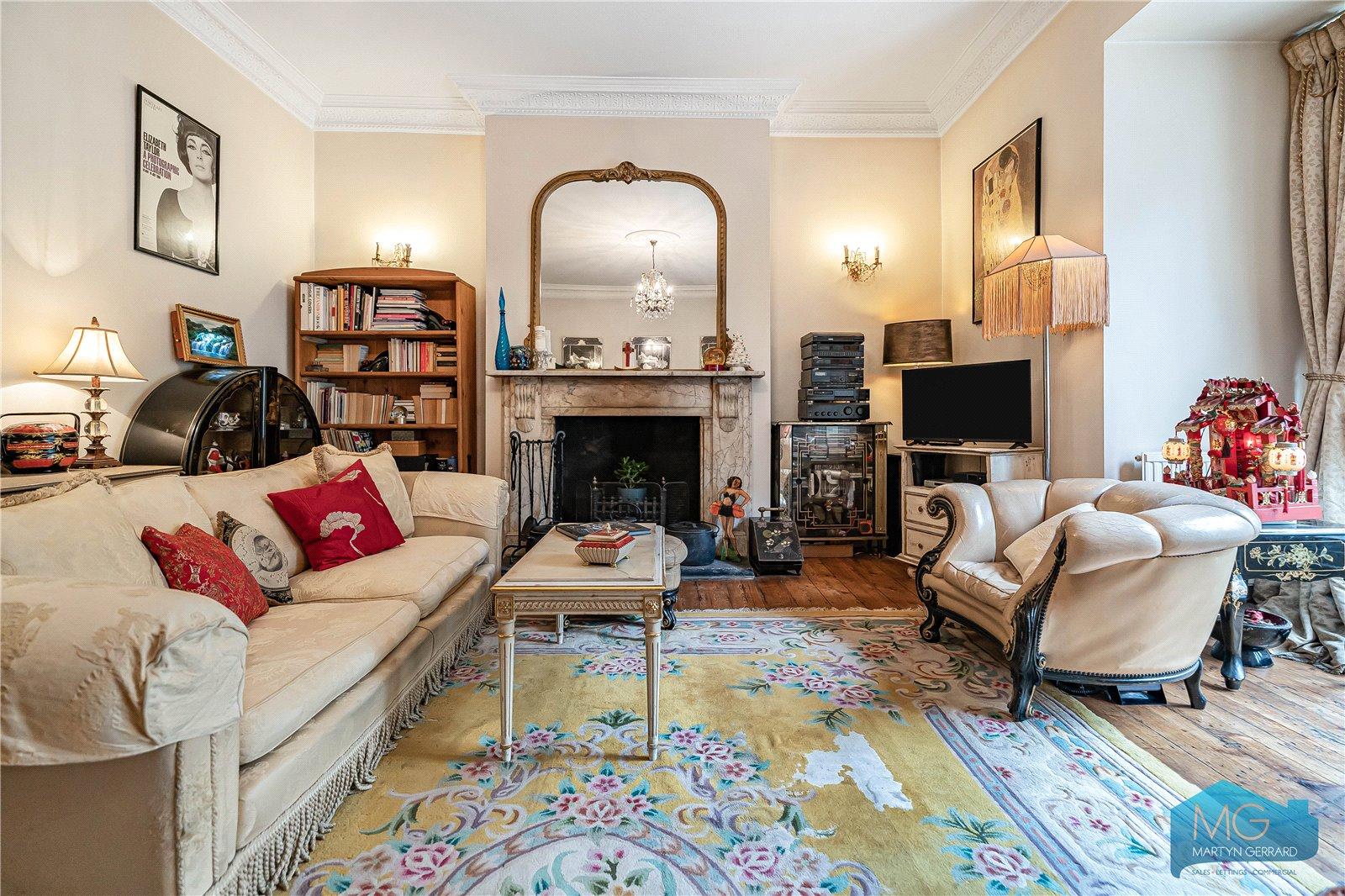 2 bedroom Apartment for sale - Martyn Gerrard