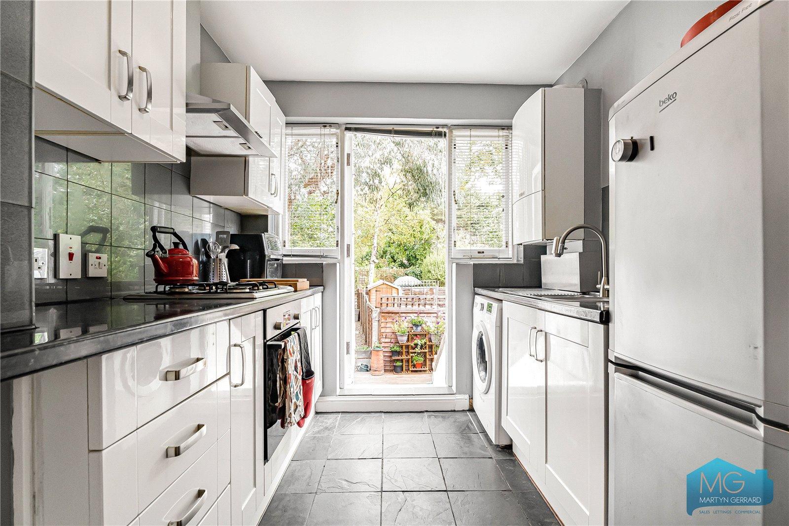 2 bedroom Apartment for sale - Martyn Gerrard