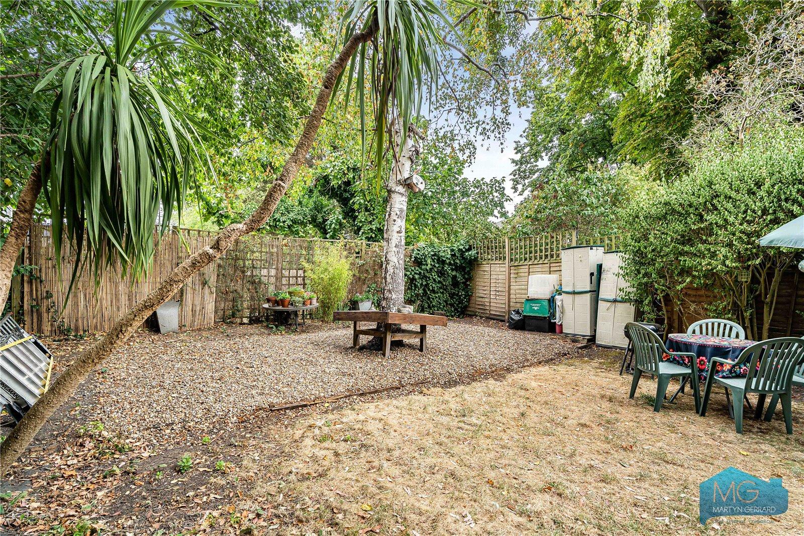 2 bedroom Apartment for sale - Martyn Gerrard