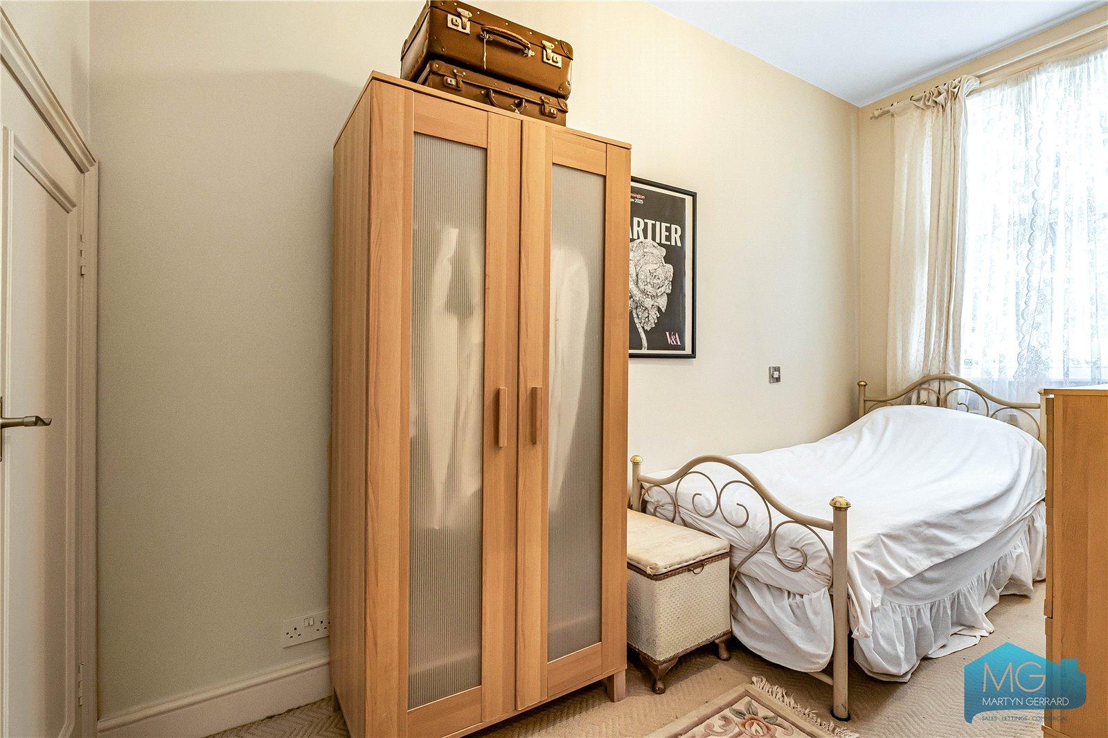 2 bedroom Apartment for sale - Martyn Gerrard