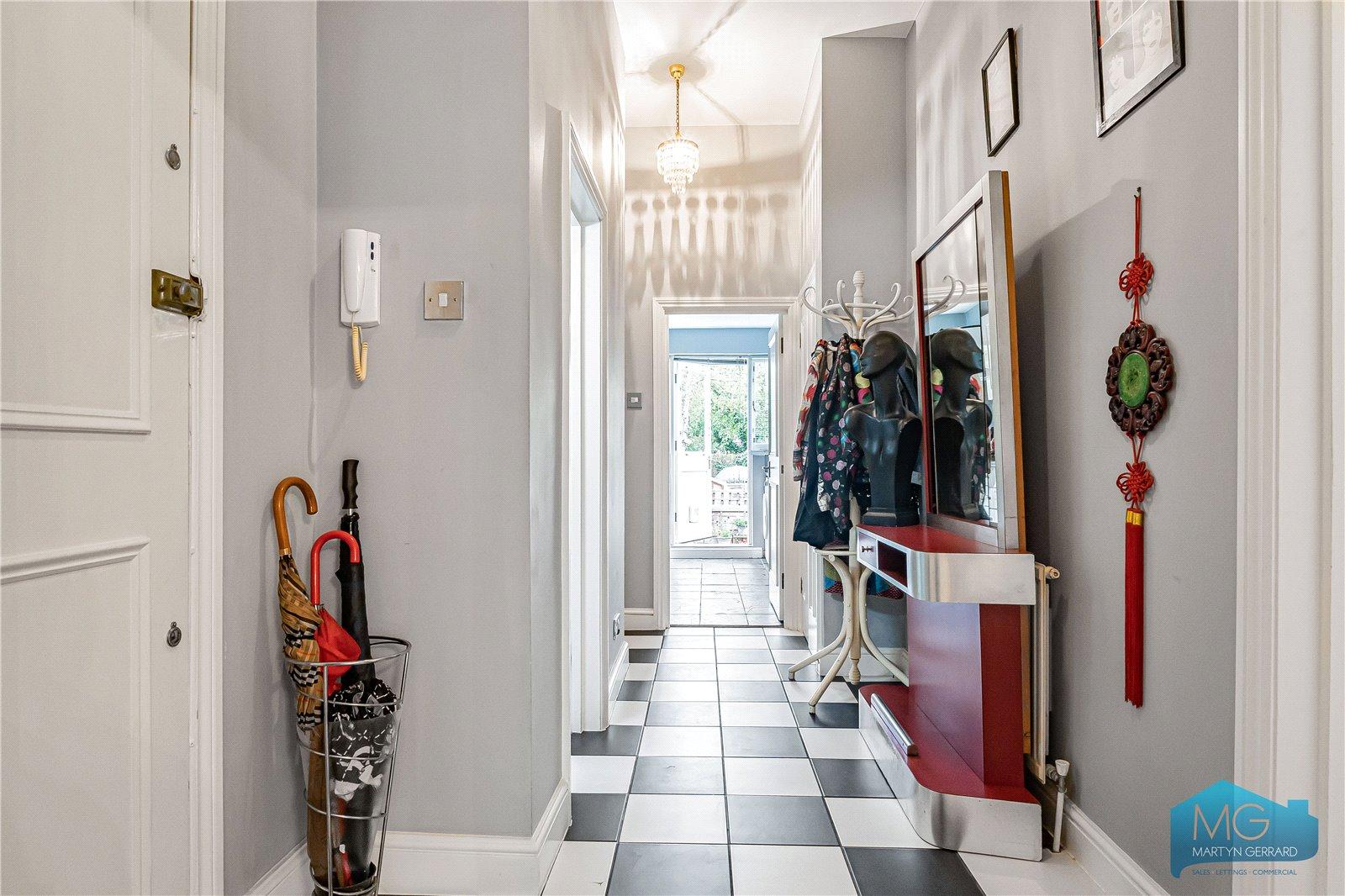 2 bedroom Apartment for sale - Martyn Gerrard
