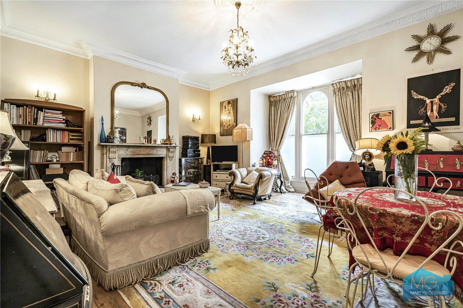 2 bedroom Apartment for sale - Martyn Gerrard