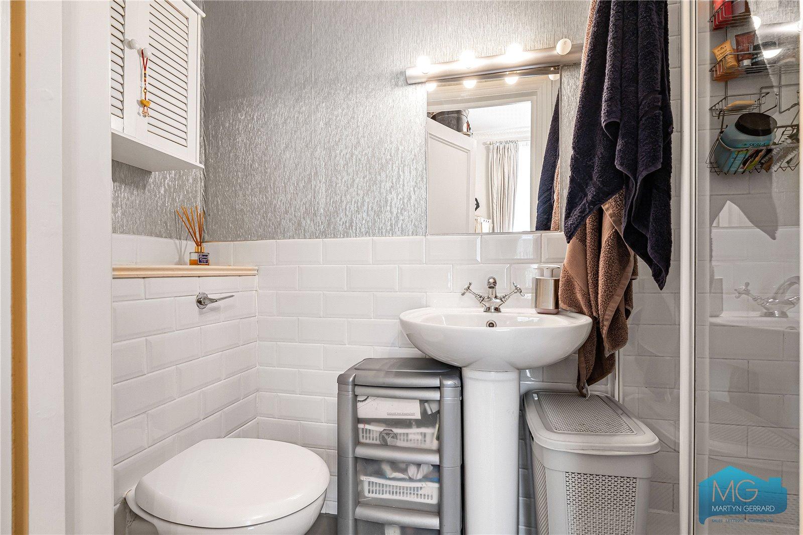 2 bedroom Apartment for sale - Martyn Gerrard
