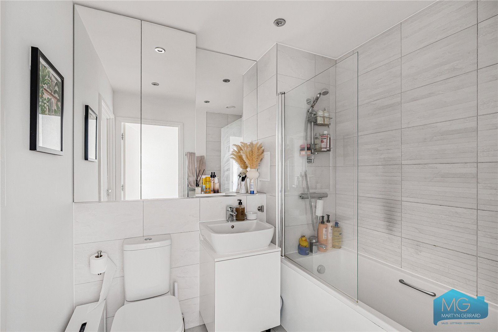 2 bedroom Apartment for sale - Martyn Gerrard