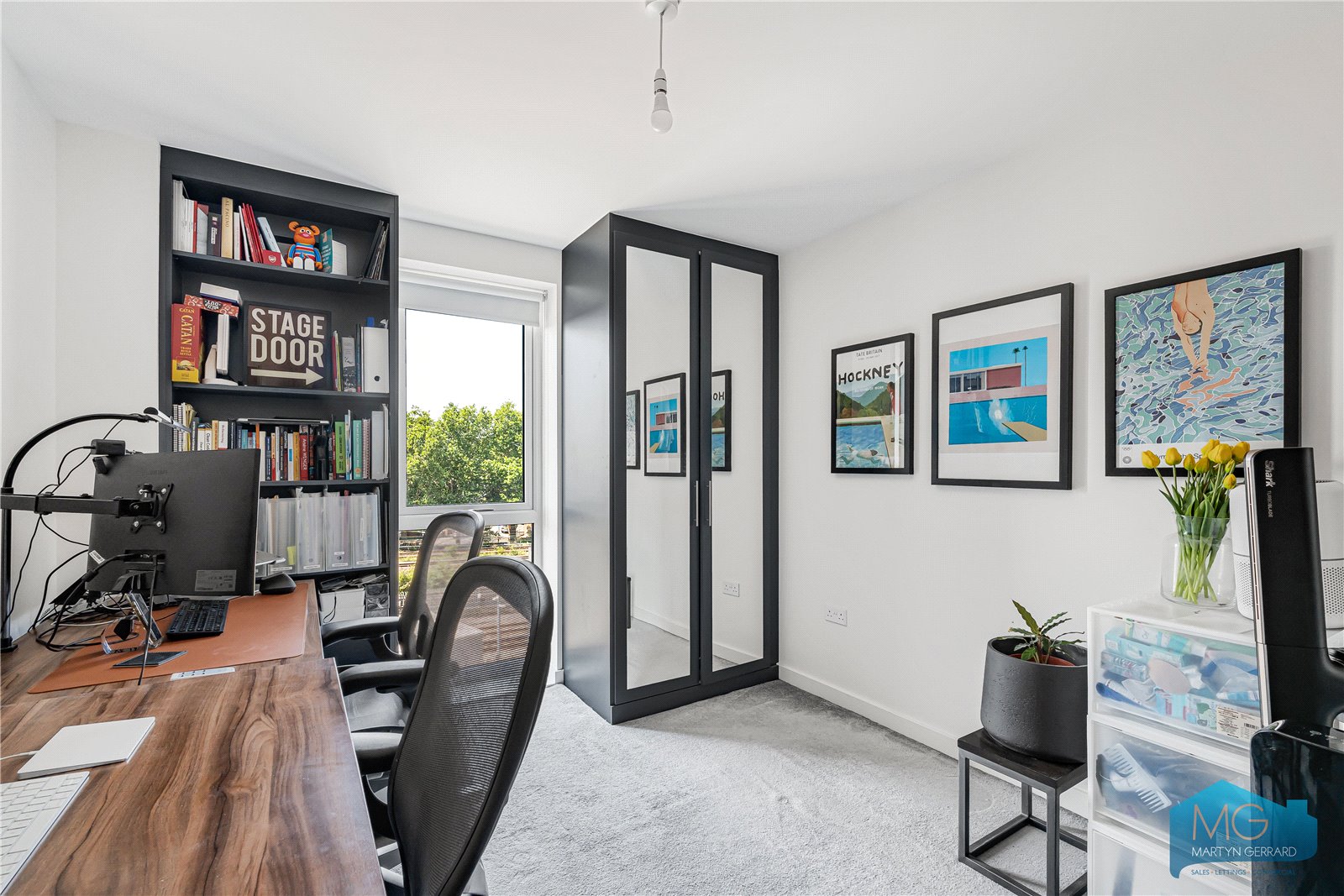 2 bedroom Apartment for sale - Martyn Gerrard