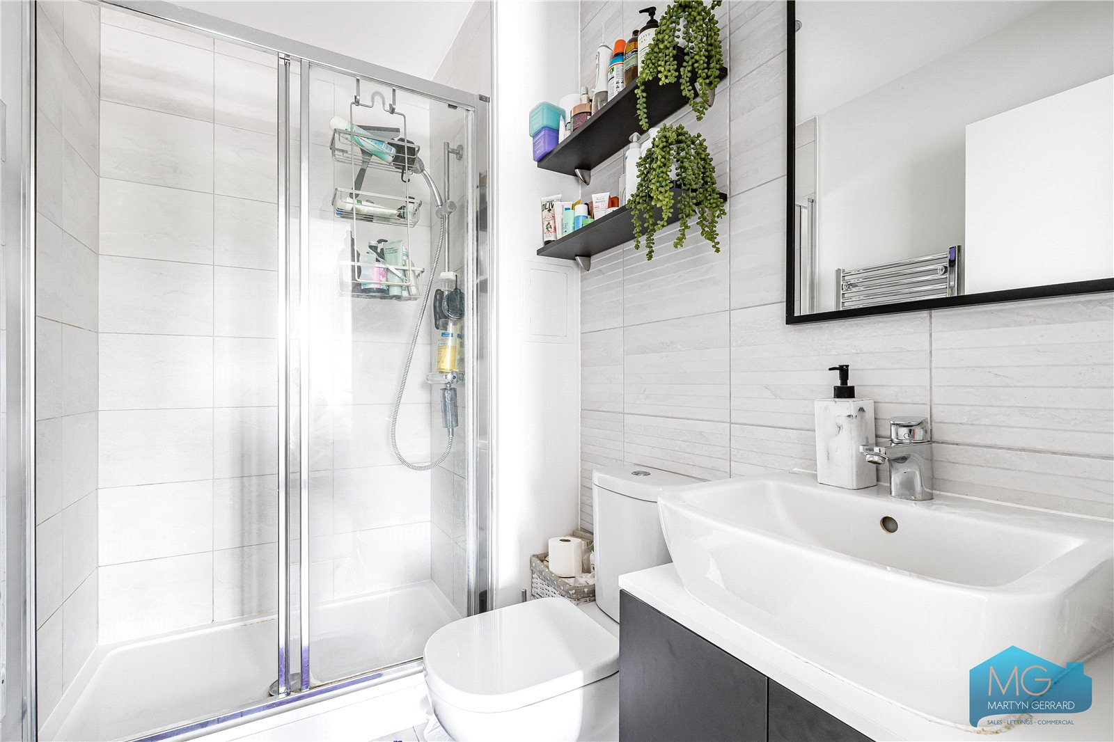 2 bedroom Apartment for sale - Martyn Gerrard