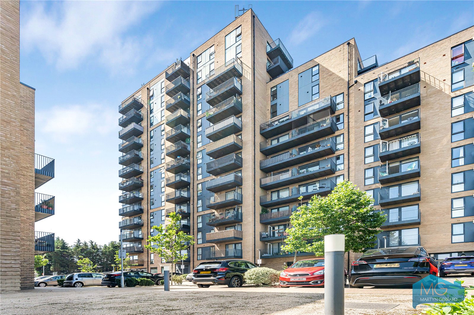 2 bedroom Apartment for sale - Martyn Gerrard