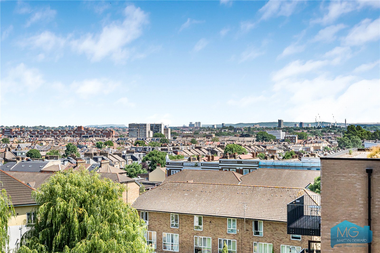 2 bedroom Apartment for sale - Martyn Gerrard
