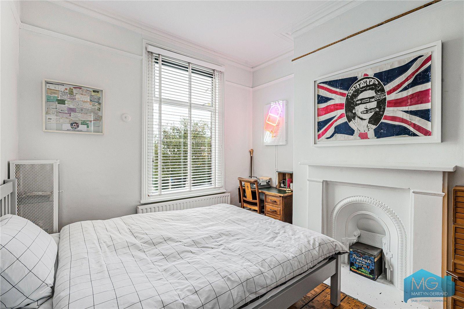 5 bedroom End of Terrace House for sale - Martyn Gerrard