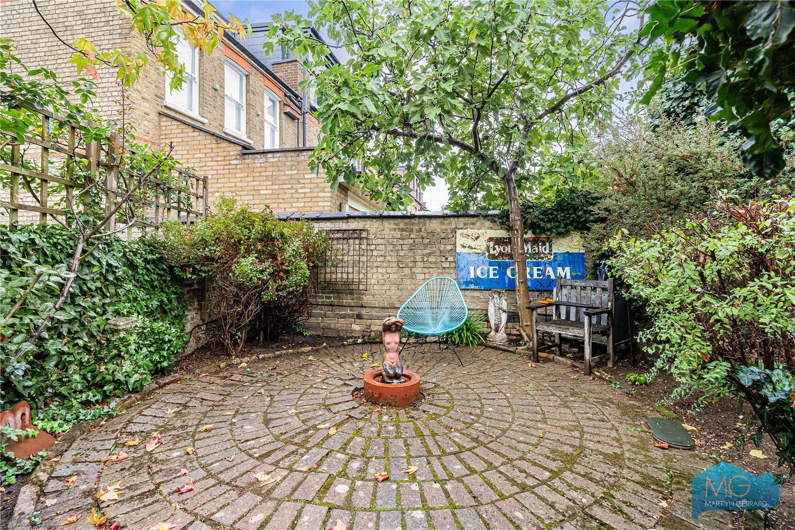 5 bedroom End of Terrace House for sale - Martyn Gerrard