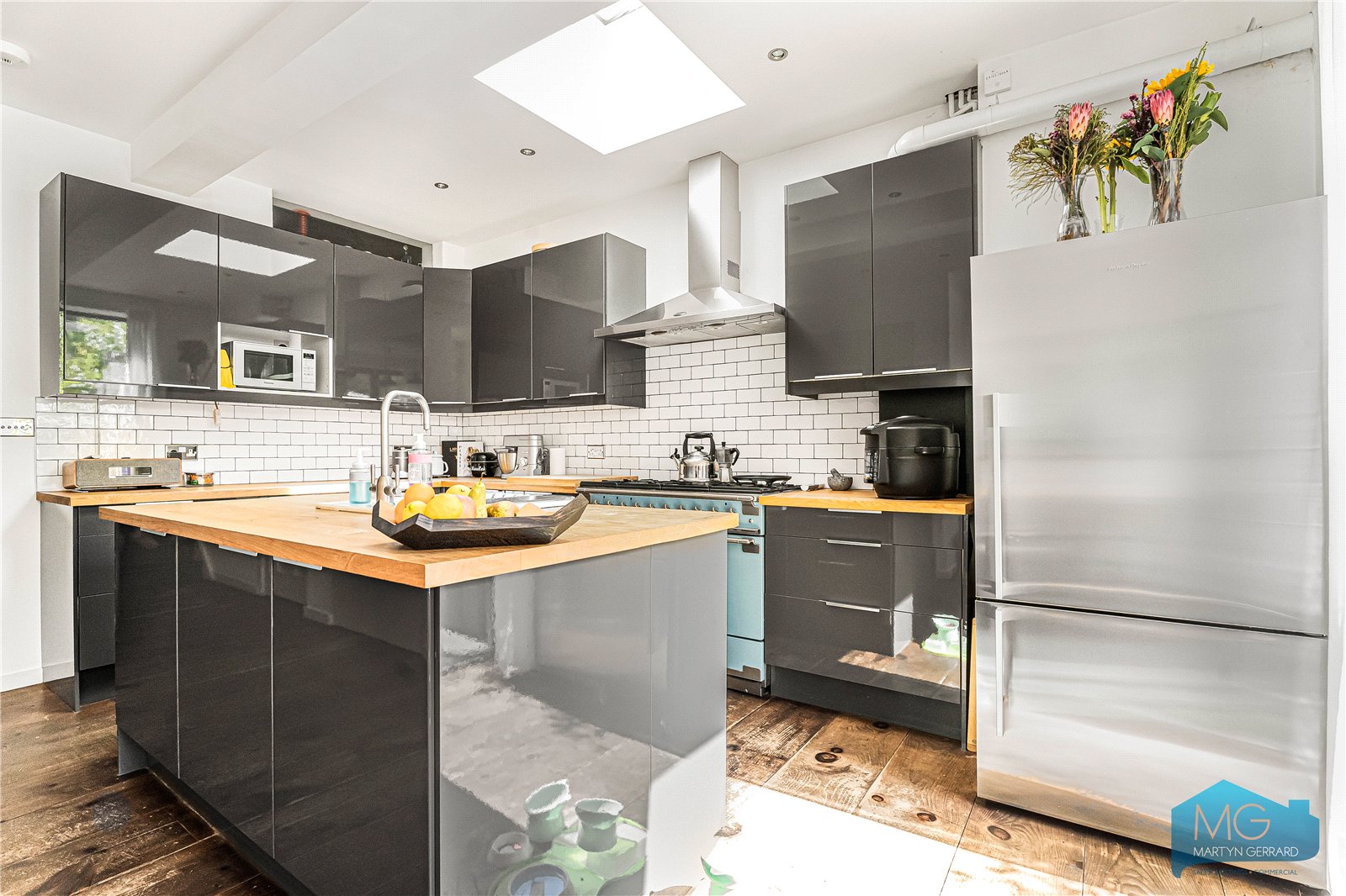 Inderwick Road, Crouch End, London, N8+  - Martyn Gerrard