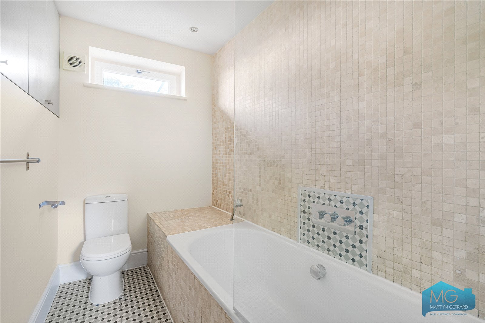 1 bedroom Ground Floor Flat for sale - Martyn Gerrard