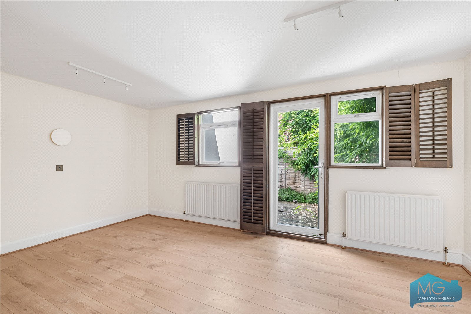 1 bedroom Ground Floor Flat for sale - Martyn Gerrard