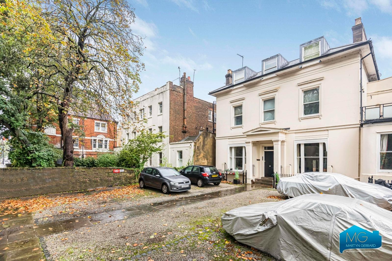 3 bedroom Apartment to rent - Martyn Gerrard