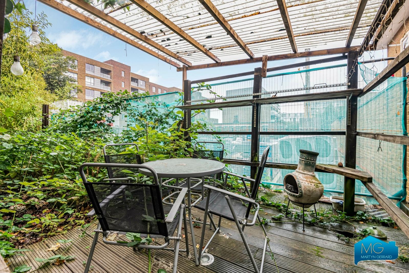 3 bedroom Apartment to rent - Martyn Gerrard
