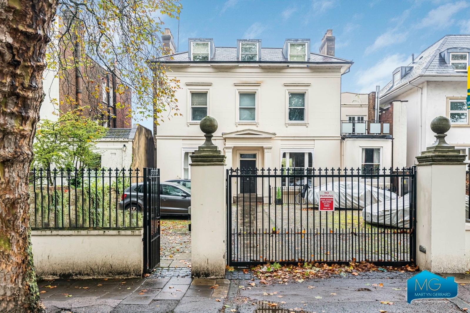 3 bedroom Apartment to rent - Martyn Gerrard