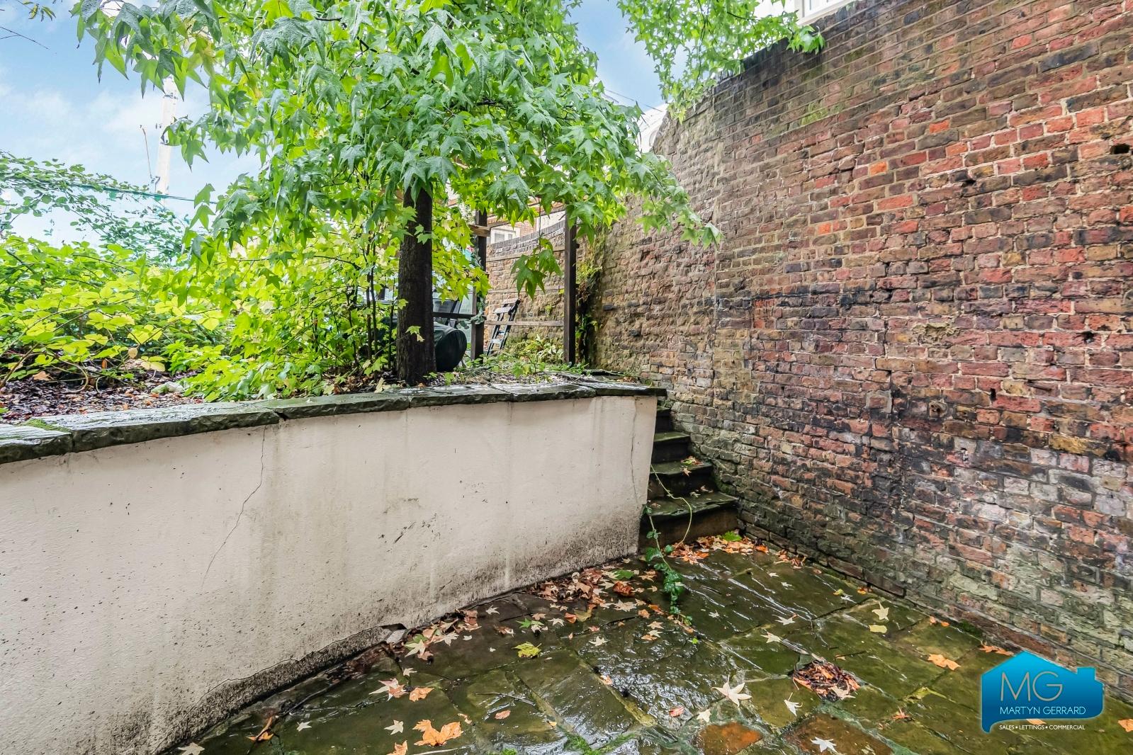 3 bedroom Apartment to rent - Martyn Gerrard