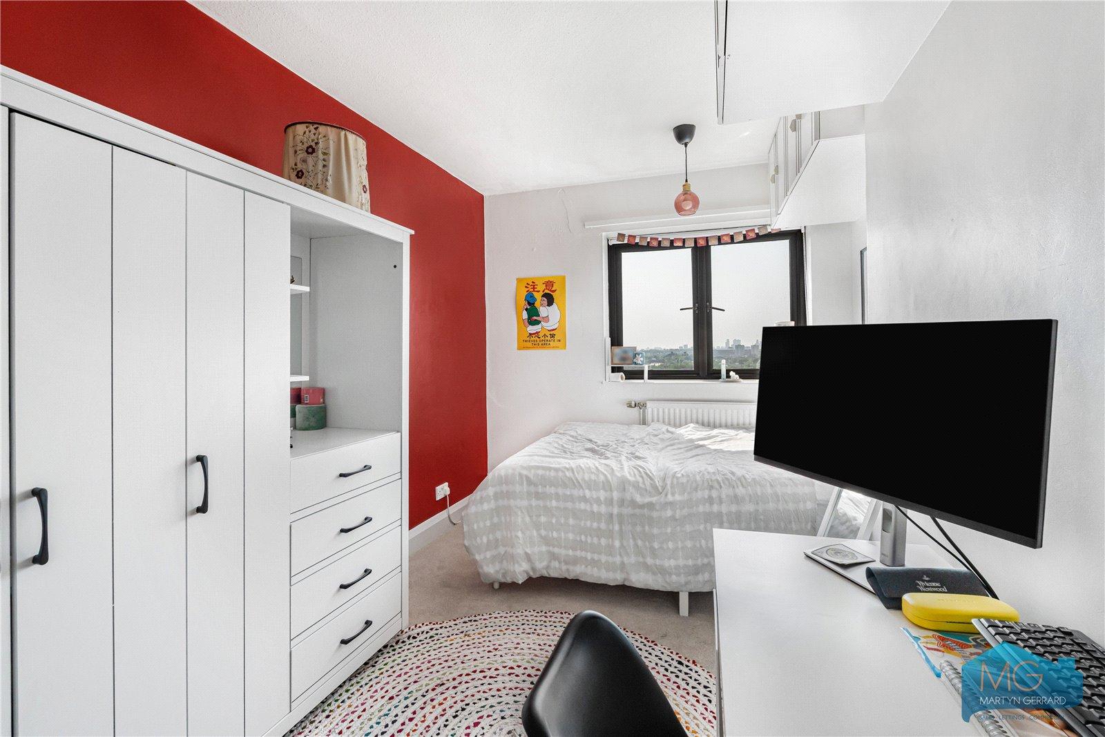 2 bedroom Apartment for sale - Martyn Gerrard
