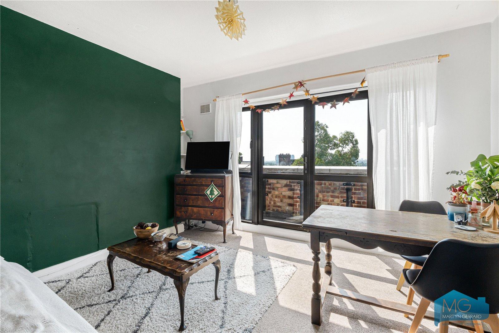 2 bedroom Apartment for sale - Martyn Gerrard