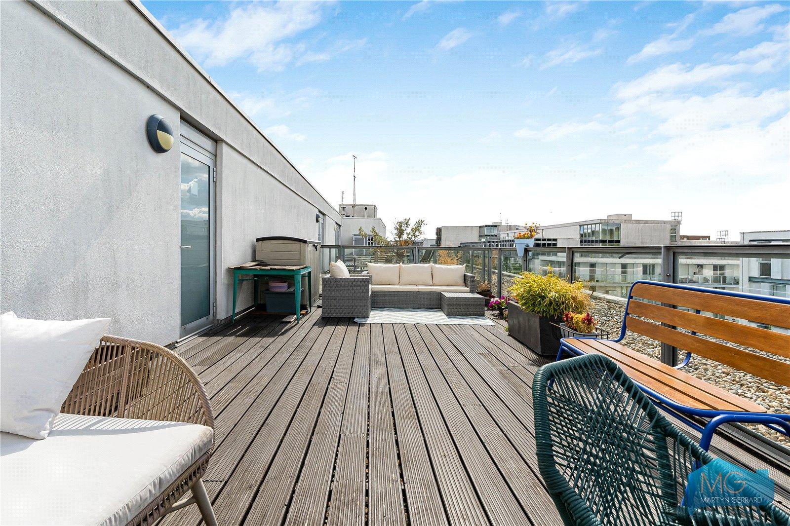 2 bedroom Apartment for sale - Martyn Gerrard