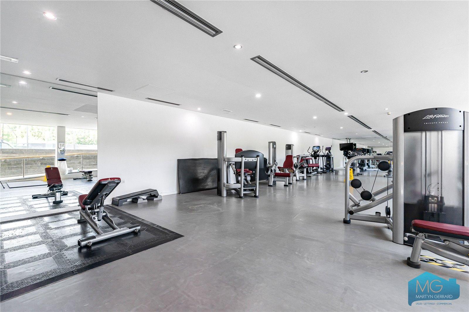 2 bedroom Apartment for sale - Martyn Gerrard