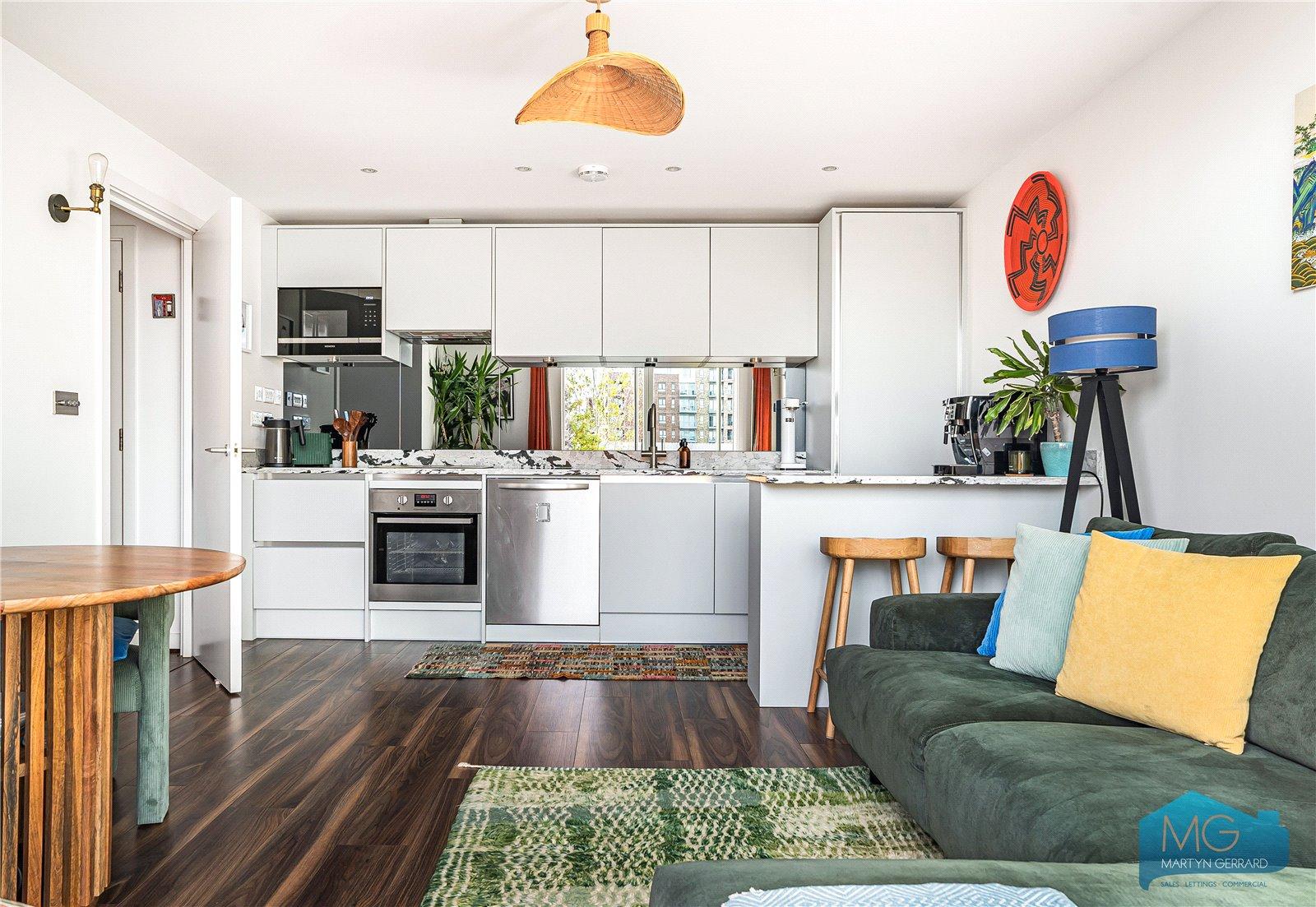 2 bedroom Apartment for sale - Martyn Gerrard