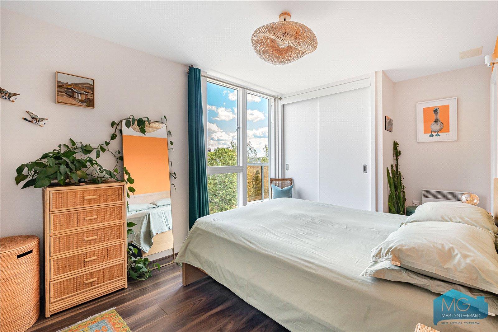2 bedroom Apartment for sale - Martyn Gerrard