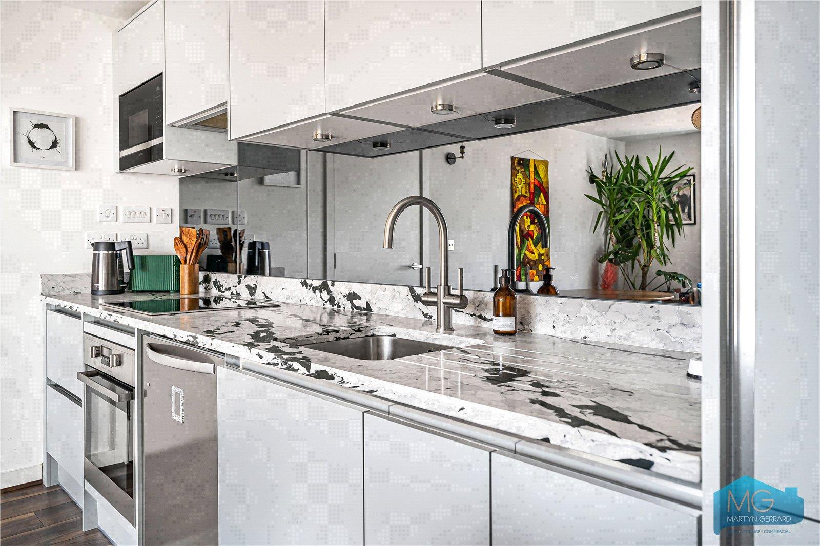 2 bedroom Apartment for sale - Martyn Gerrard