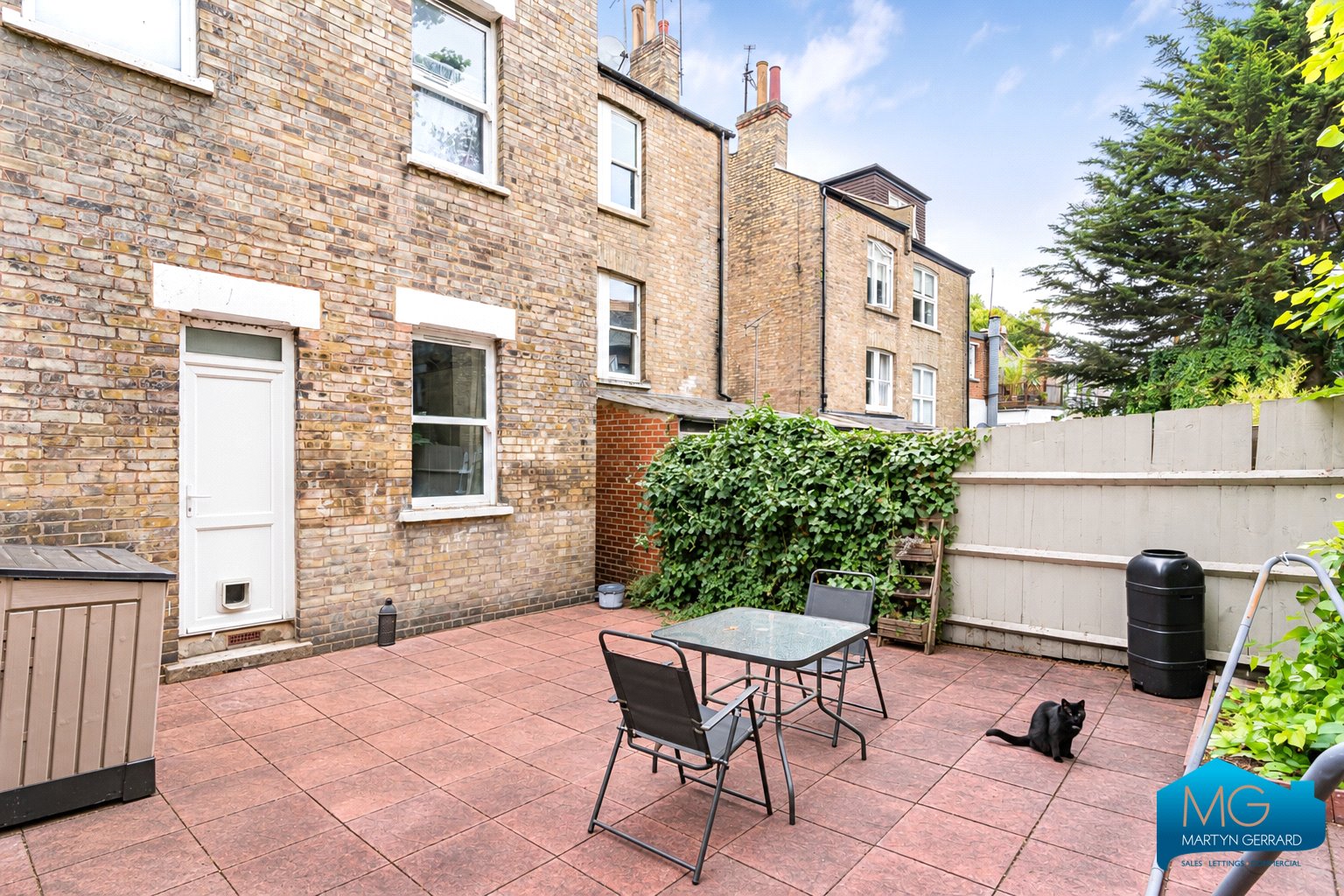 2 bedroom Ground Floor Flat for sale - Martyn Gerrard