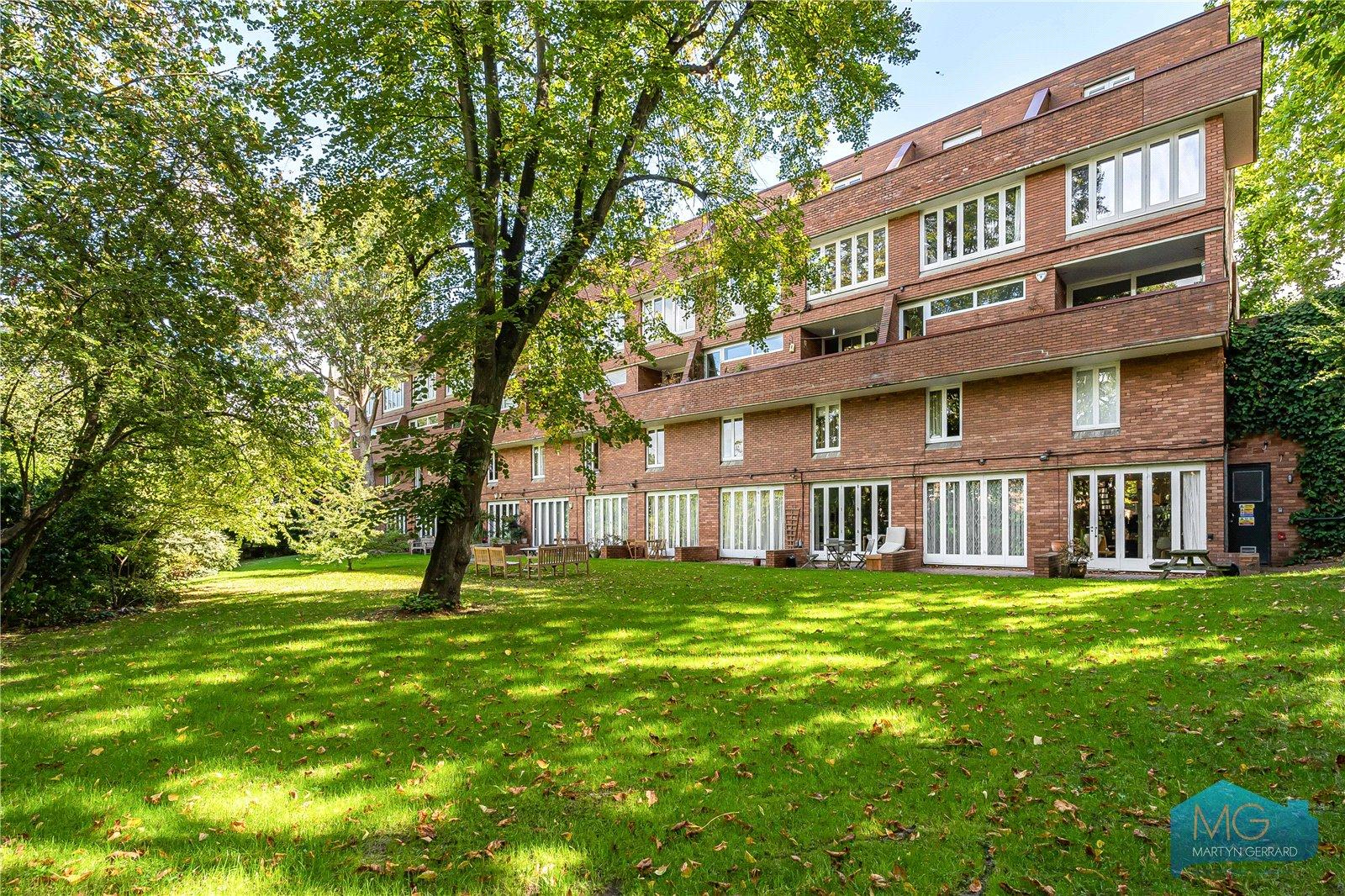 2 bedroom Apartment for sale - Martyn Gerrard
