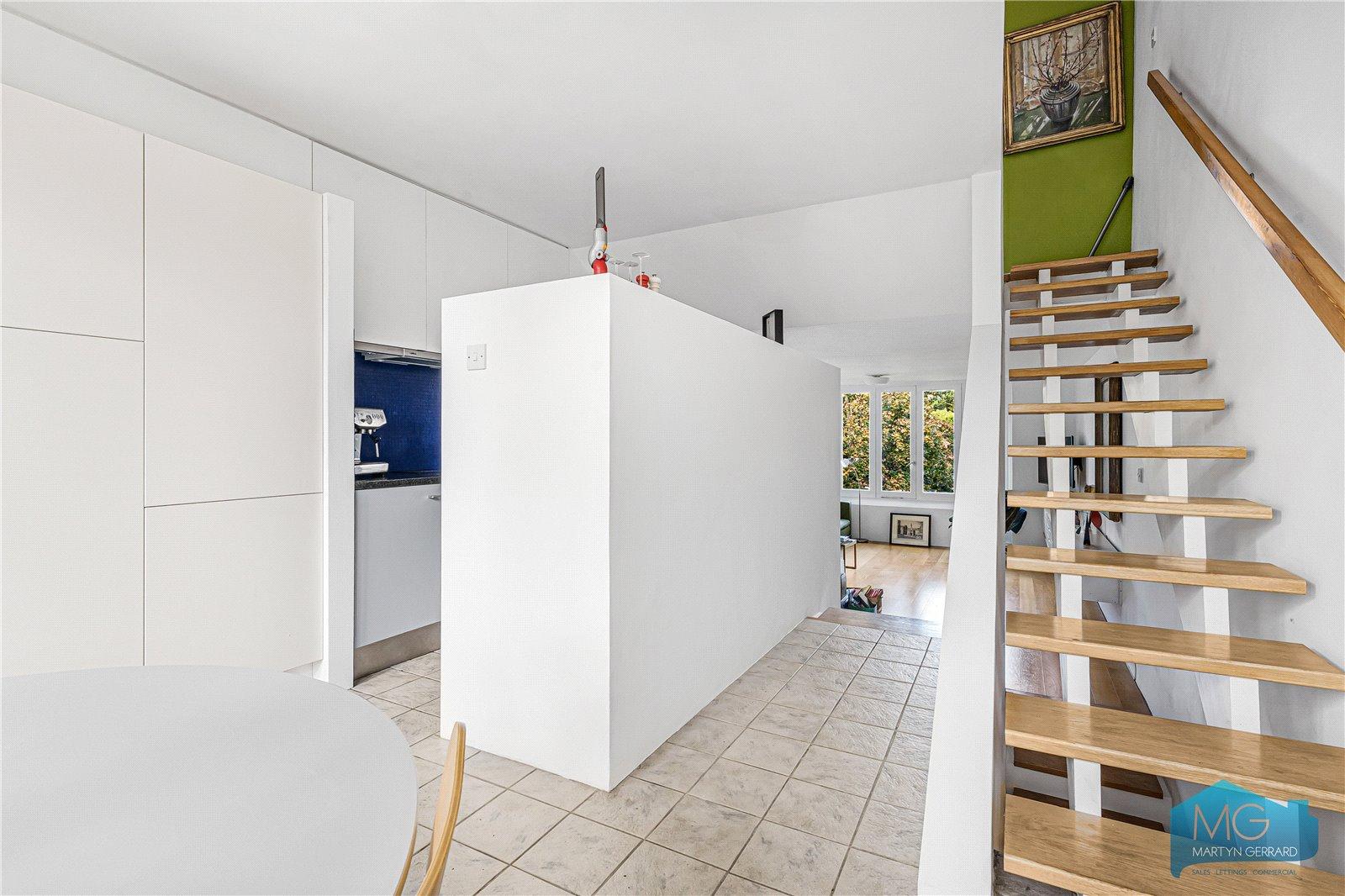 2 bedroom Apartment for sale - Martyn Gerrard