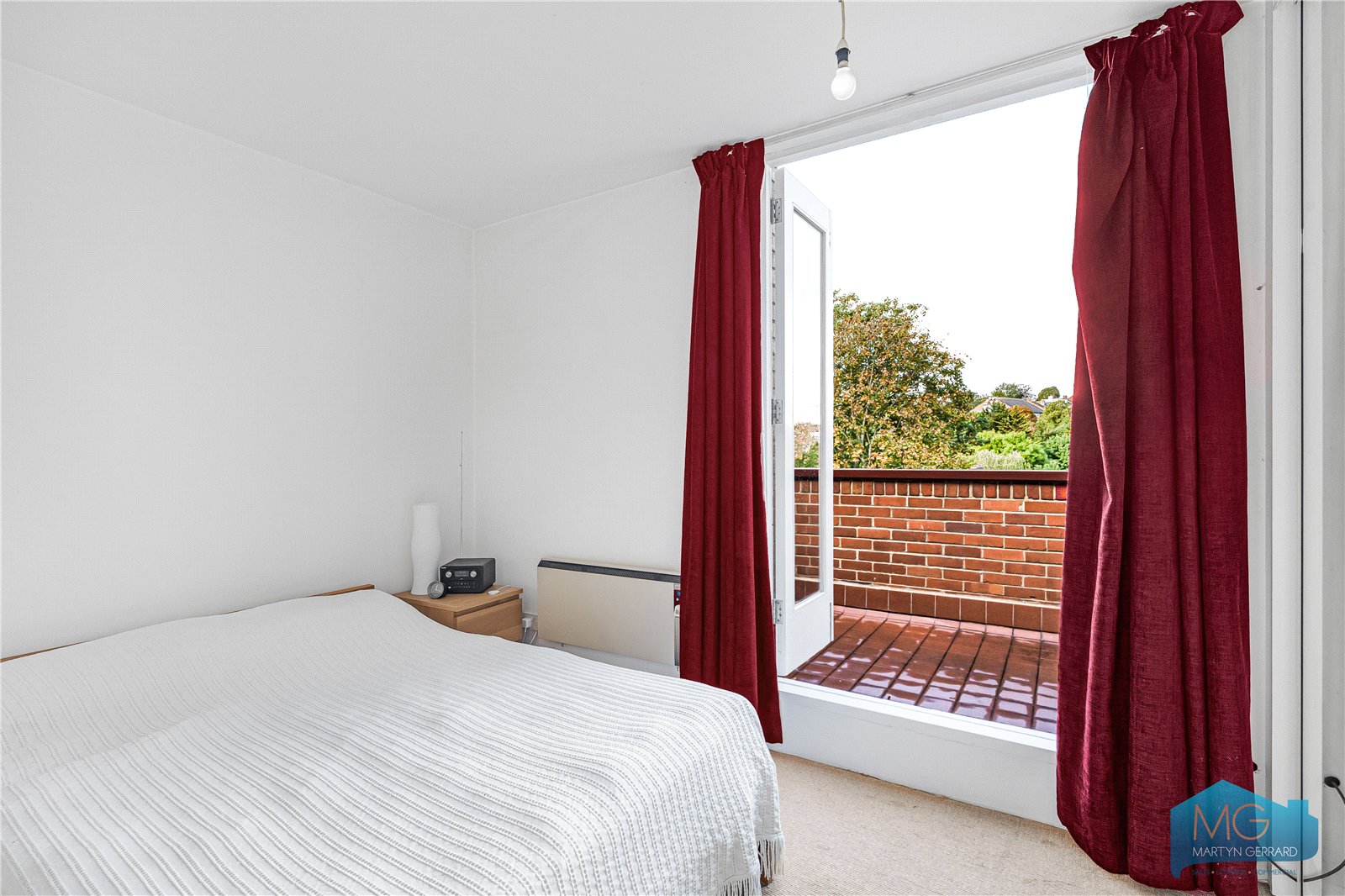 2 bedroom Apartment for sale - Martyn Gerrard