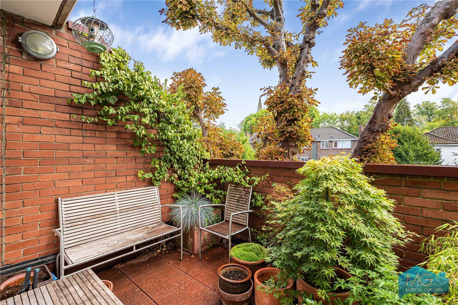2 bedroom Apartment for sale - Martyn Gerrard