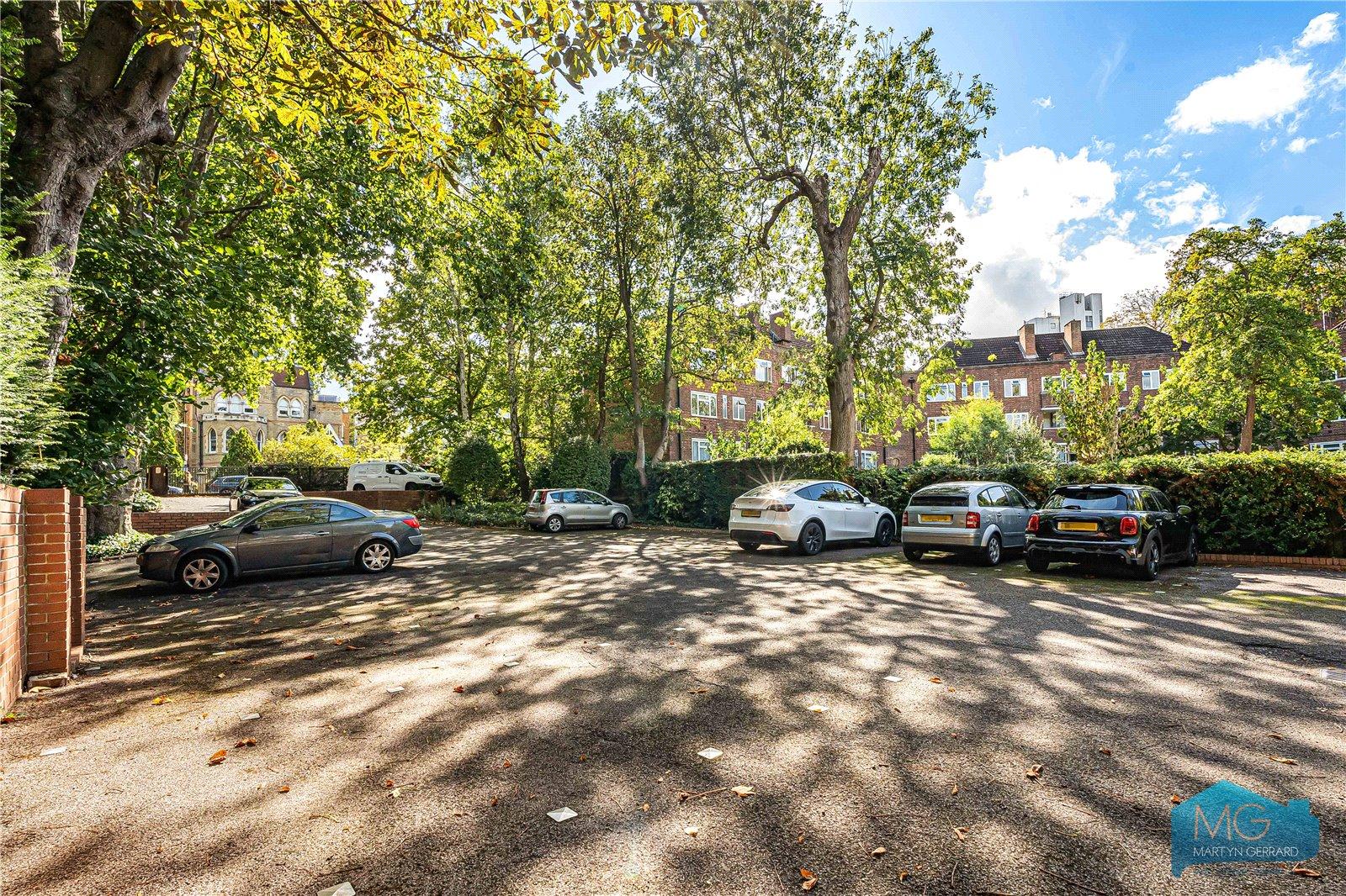 2 bedroom Apartment for sale - Martyn Gerrard
