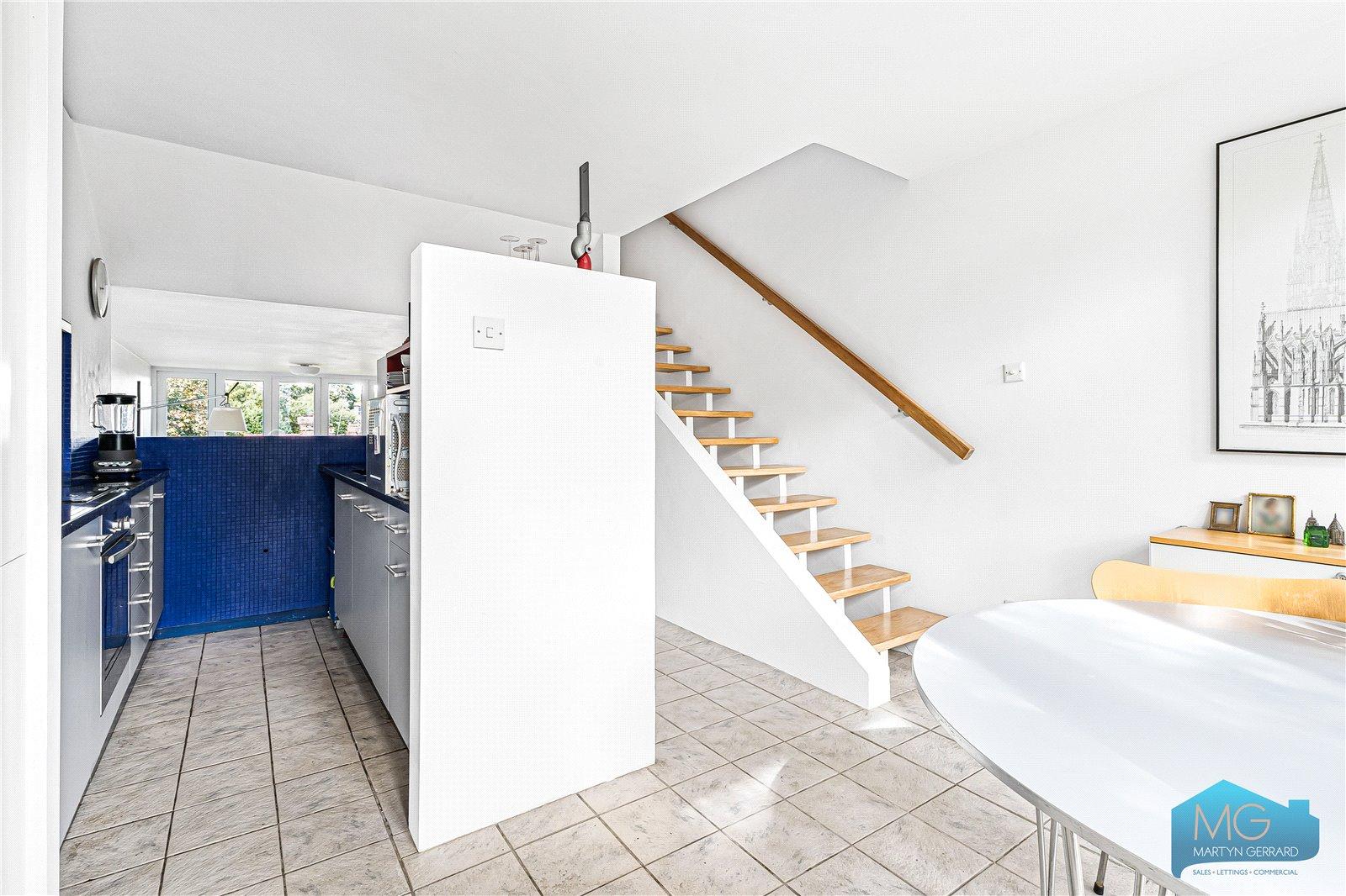 2 bedroom Apartment for sale - Martyn Gerrard