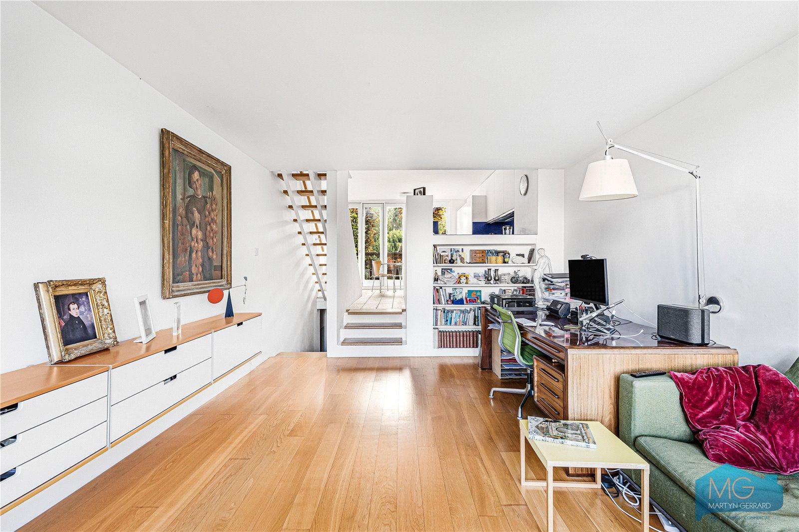 2 bedroom Apartment for sale - Martyn Gerrard