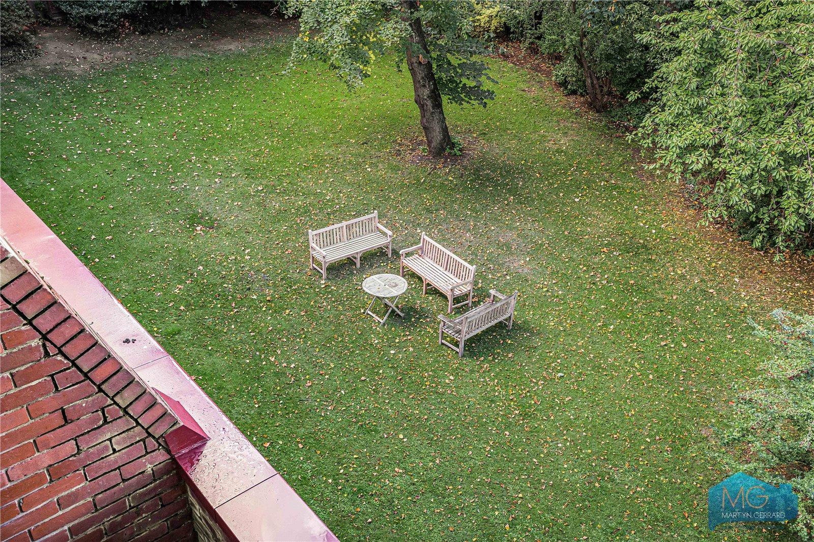2 bedroom Apartment for sale - Martyn Gerrard