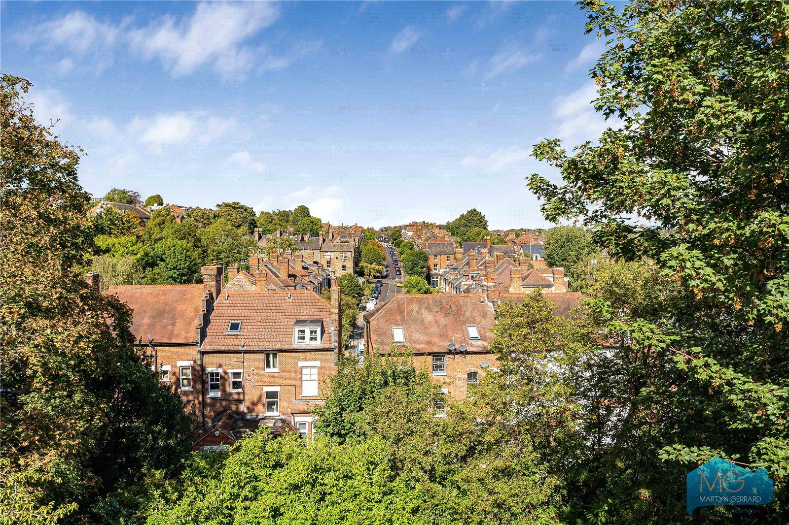 2 bedroom Apartment for sale - Martyn Gerrard