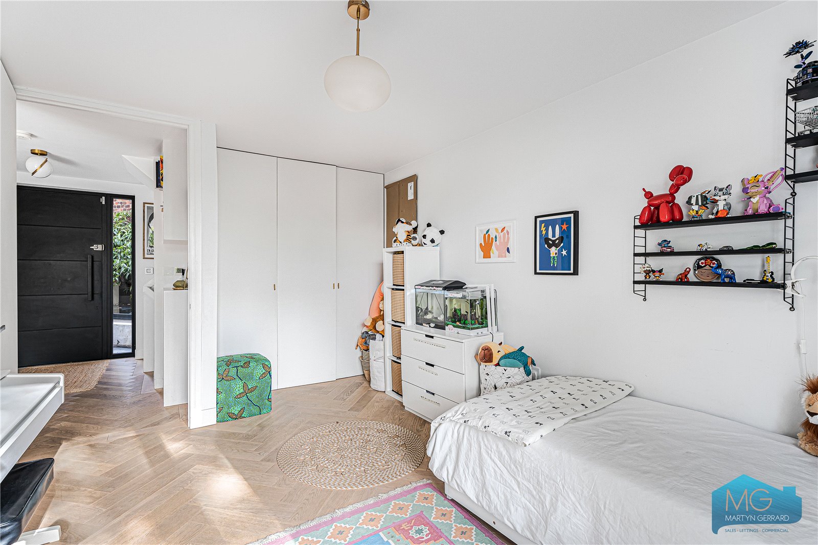4 bedroom House for sale - Martyn Gerrard