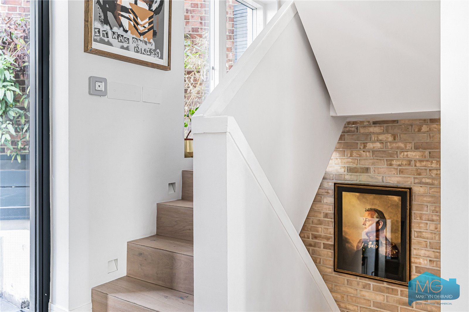 4 bedroom House for sale - Martyn Gerrard