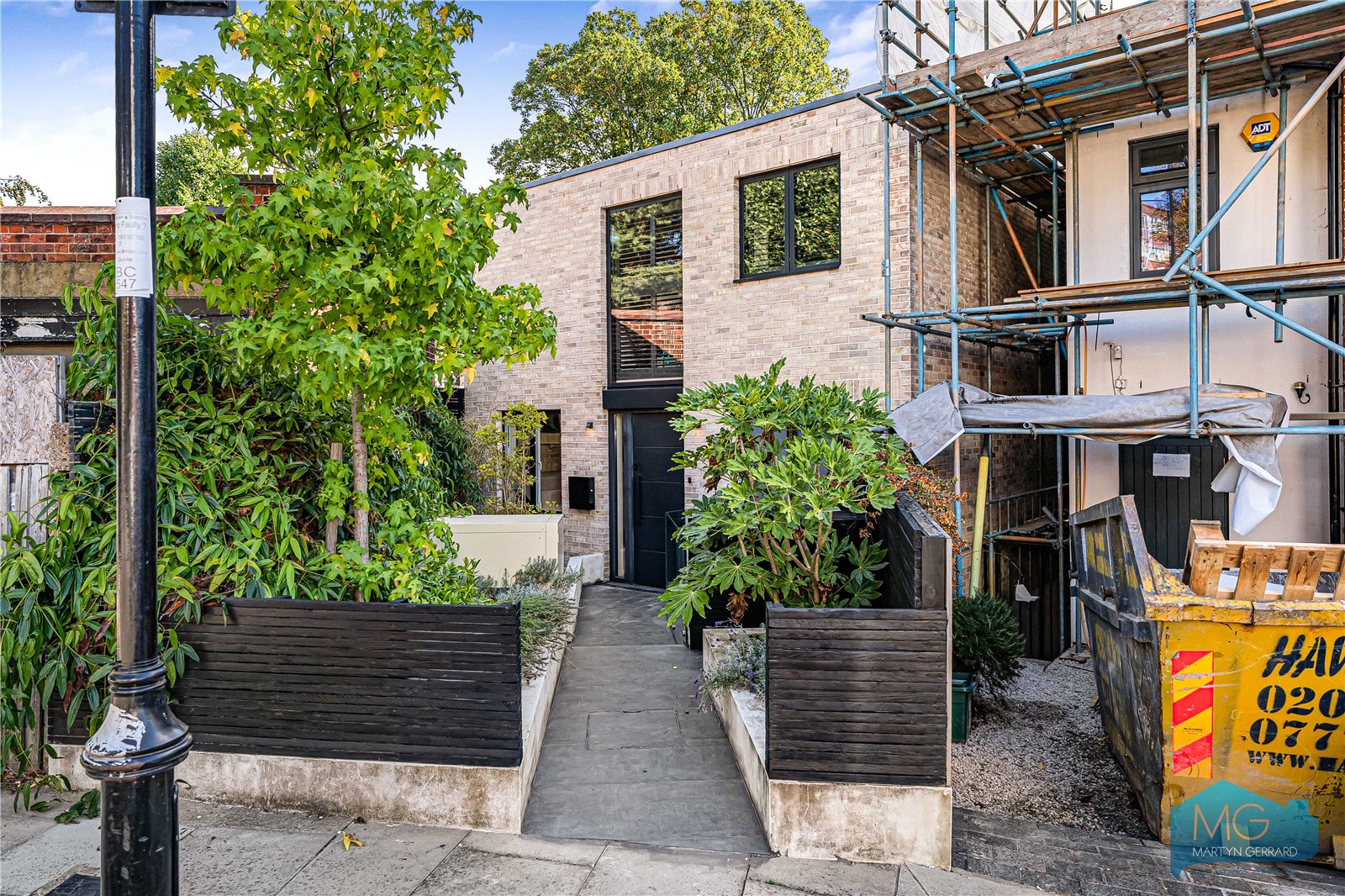 4 bedroom House for sale - Martyn Gerrard