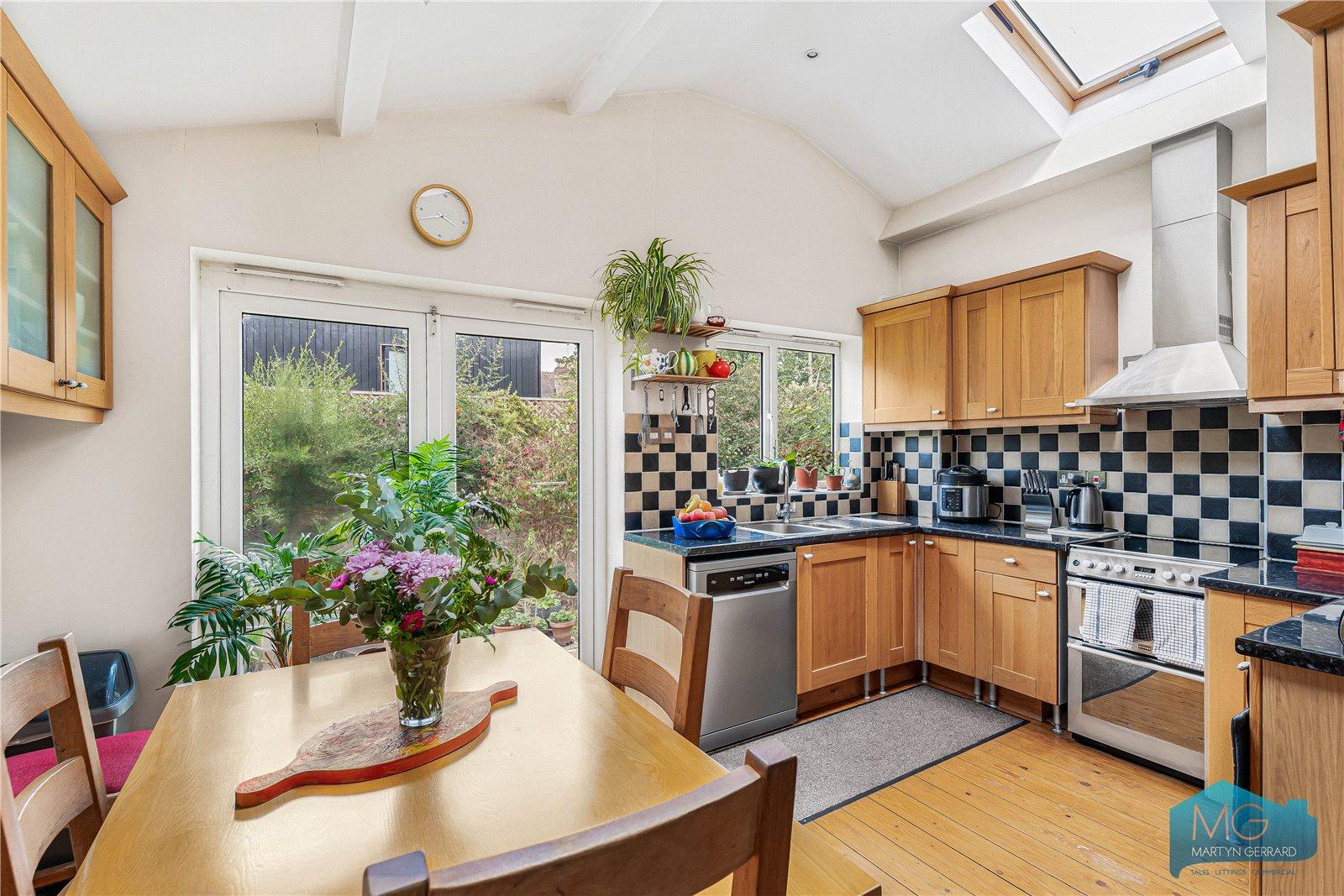 4 bedroom Semi-Detached House for sale - Martyn Gerrard