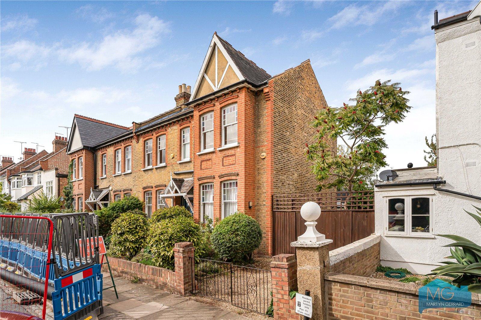 4 bedroom Semi-Detached House for sale - Martyn Gerrard
