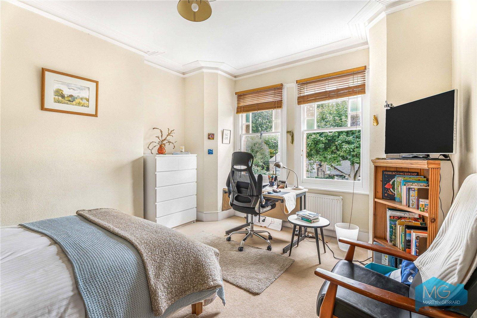 4 bedroom Semi-Detached House for sale - Martyn Gerrard