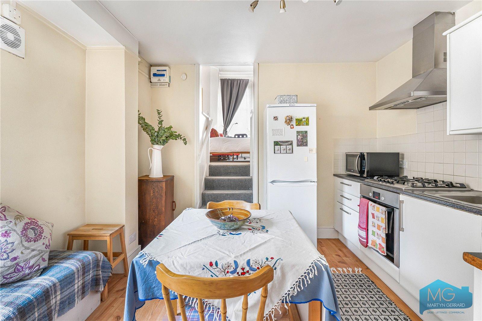 4 bedroom Semi-Detached House for sale - Martyn Gerrard