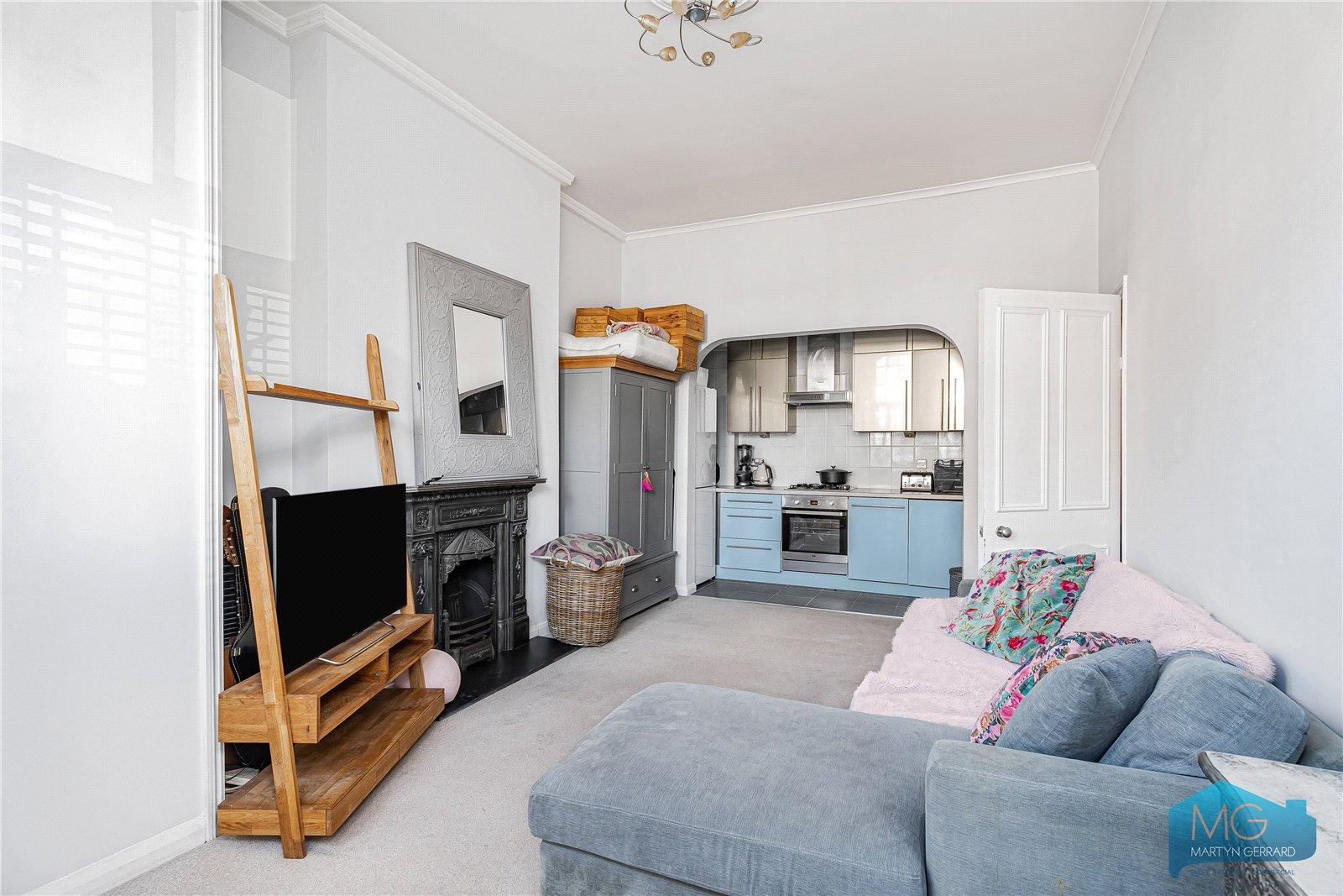 2 bedroom Ground Floor Flat for sale - Martyn Gerrard