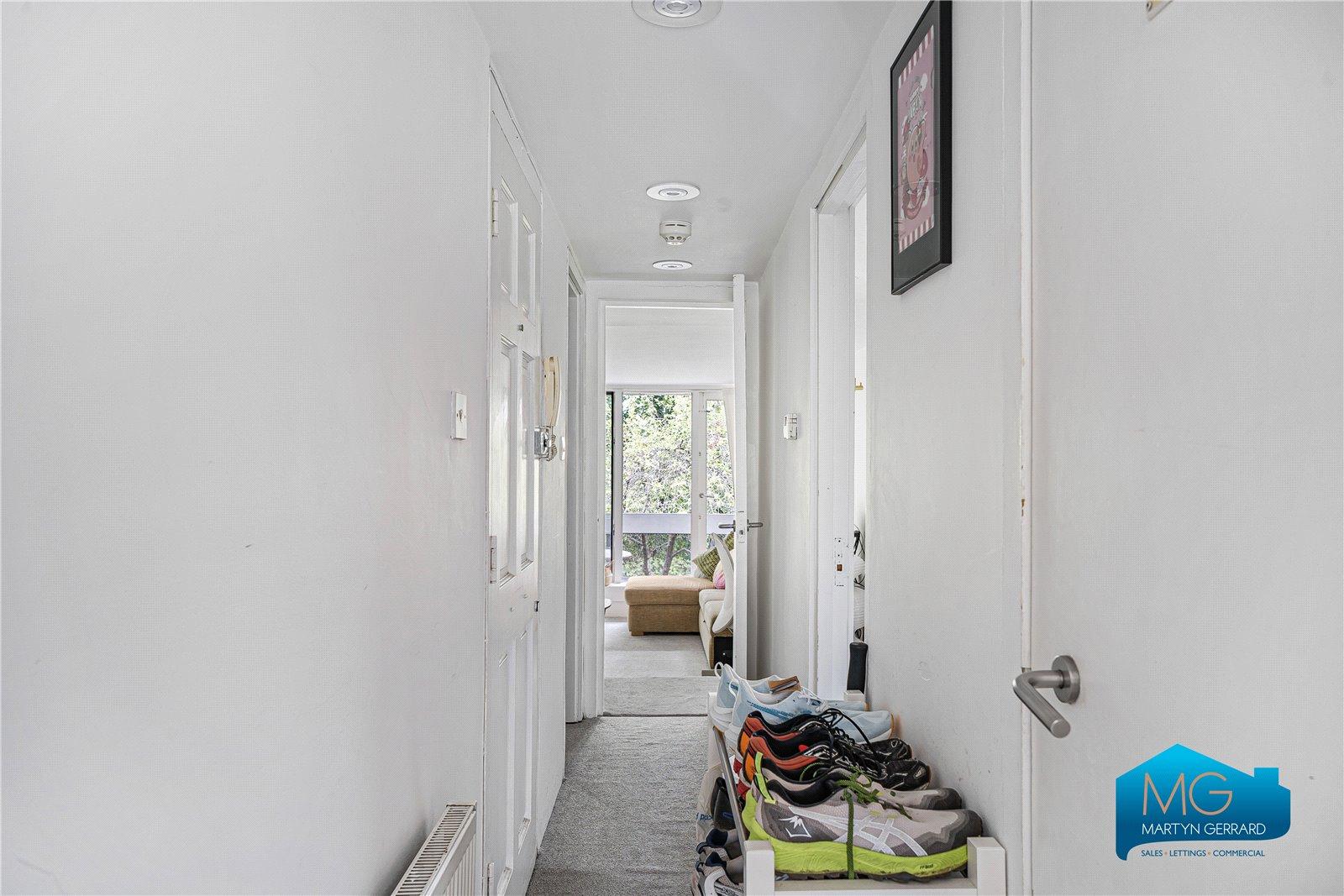 1 bedroom Ground Floor Flat to rent - Martyn Gerrard